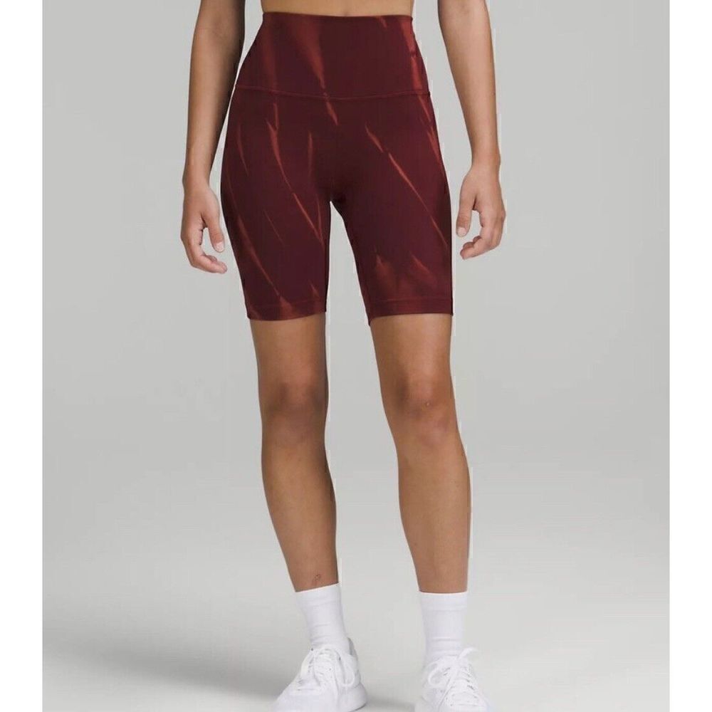 Lululemon Wunder Train High-Rise Short 8" 4